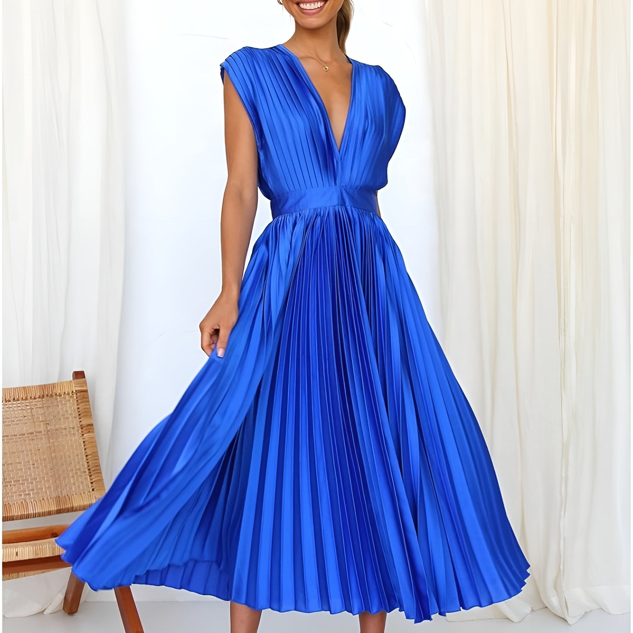 Selina | Vestido sem mangas com pregas e fecho éclair